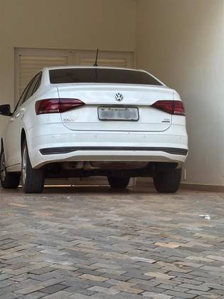 VOLKSWAGEN VIRTUS 1.6 MSI TOTAL FLEX AUTOMÁTICO